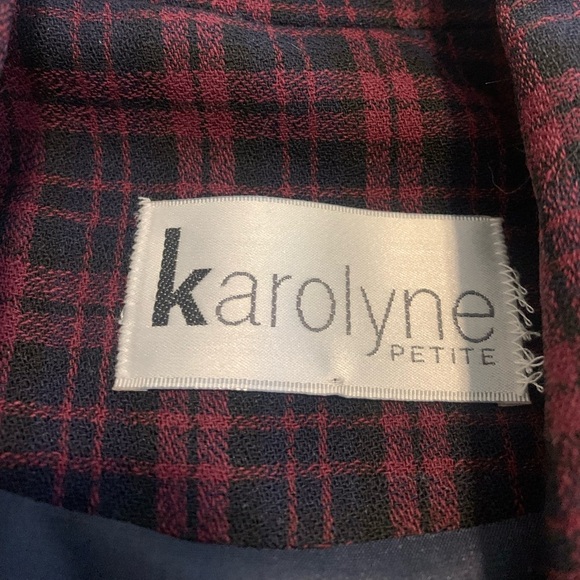 Vintage Karolyne Petite Red & Navy Plaid Blazer, Gold Buttons, Size Small - Picture 8 of 9
